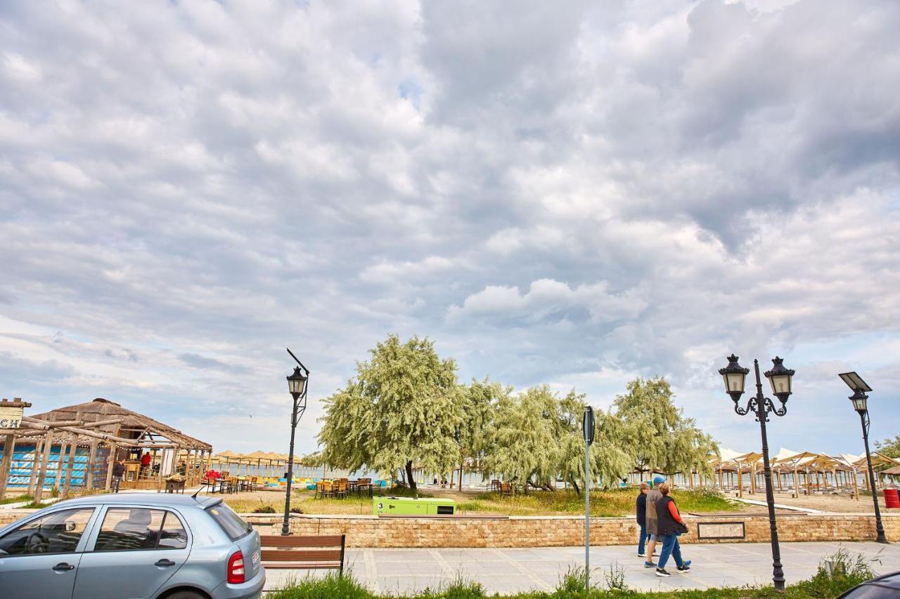 Summer Dream Beach Apartment Неводарі Екстер'єр фото